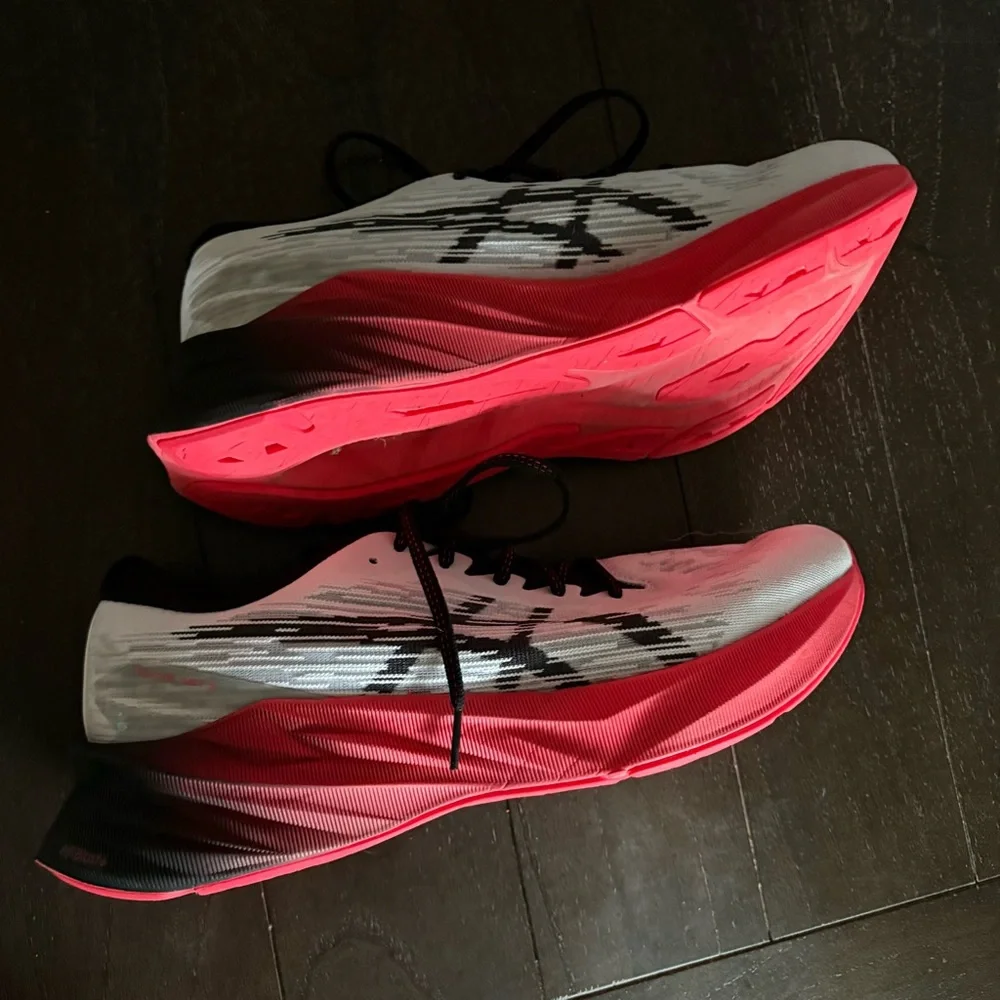 ASICS Novablast 3 Men’s Running Walking‎ Shoes Sneakers Workout Size 11.5 - Picture 2 of 11